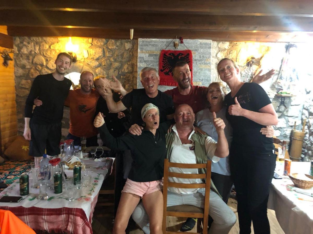 טת Guest House Rrashkadoli מראה חיצוני תמונה