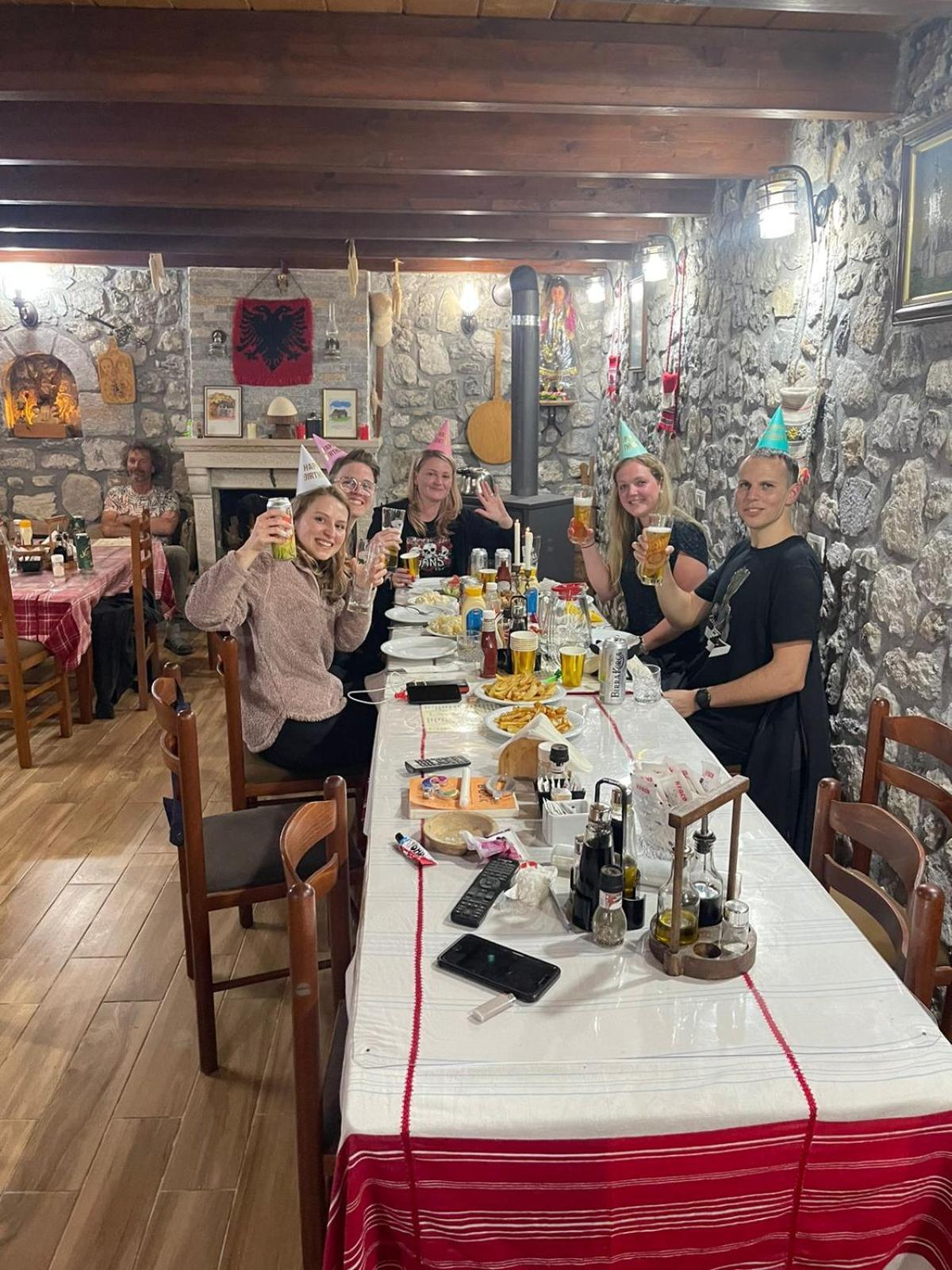 טת Guest House Rrashkadoli מראה חיצוני תמונה
